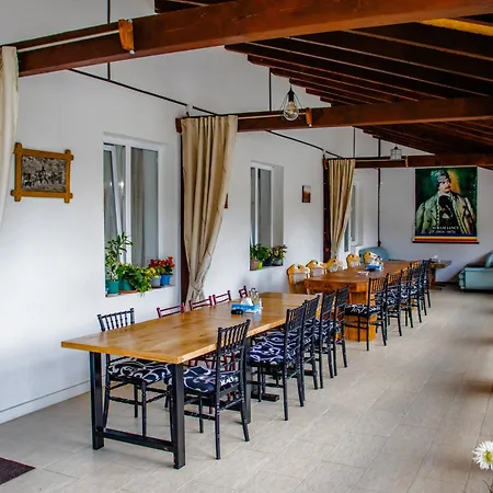 Lodge Ge-lux Incesti
