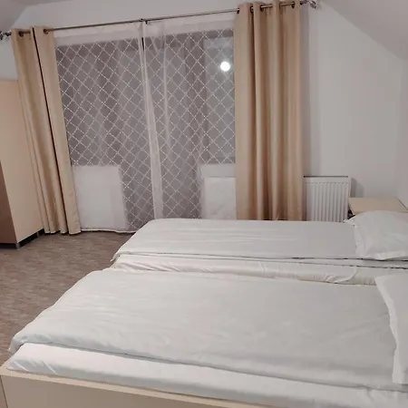 Lodge Ge-lux Incesti