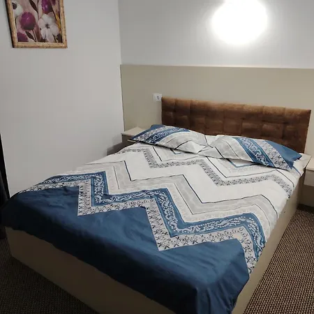Ge-lux Lodge Incesti